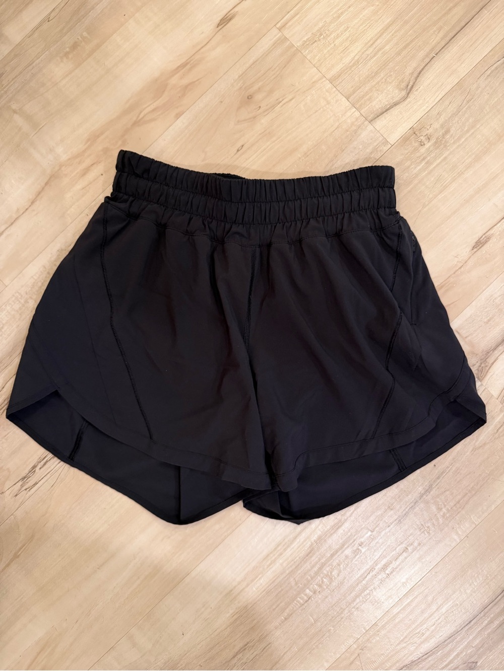 Lululemon track that short
